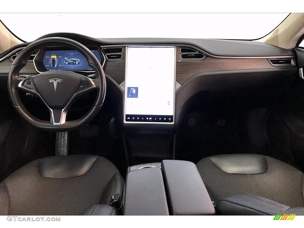 2015 Tesla Model S 70D Black Dashboard Photo #140536585