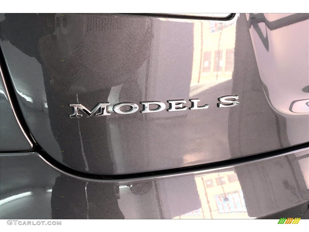 2015 Tesla Model S 70D Marks and Logos Photos