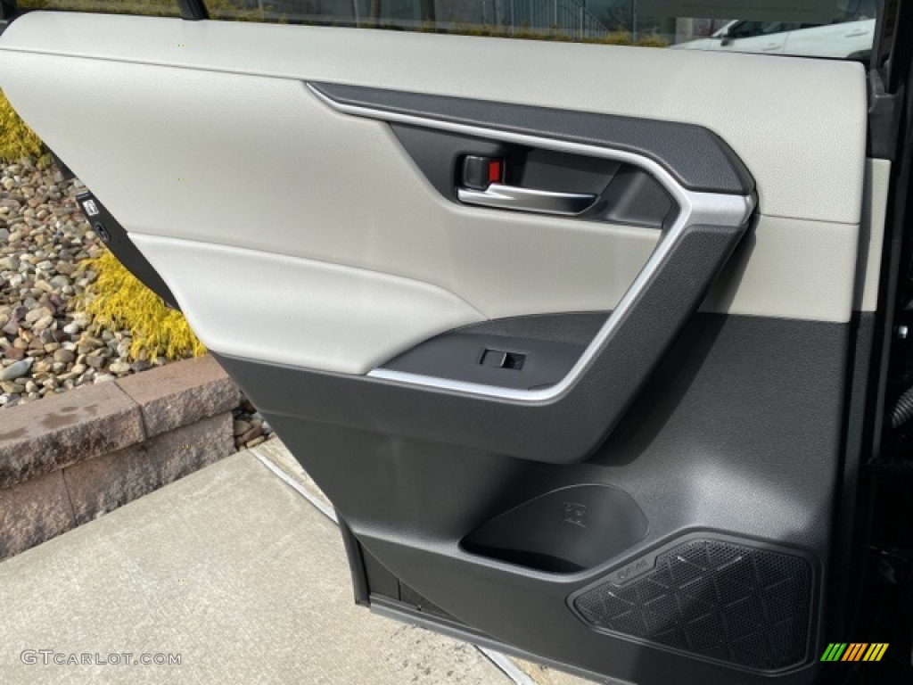 2021 RAV4 XLE Premium AWD - Midnight Black Metallic / Light Gray photo #29