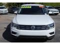 Pure White - Tiguan SE Photo No. 3