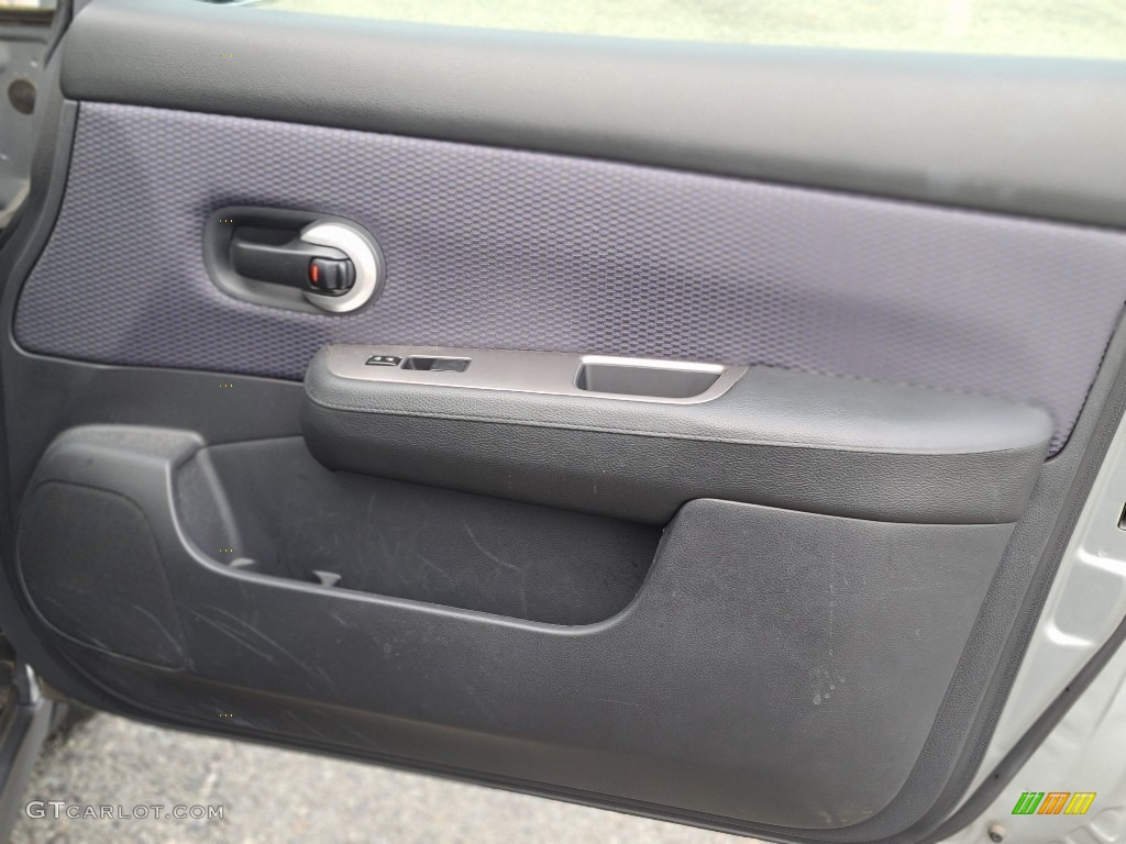 2009 Versa 1.8 S Hatchback - Magnetic Gray / Charcoal photo #9