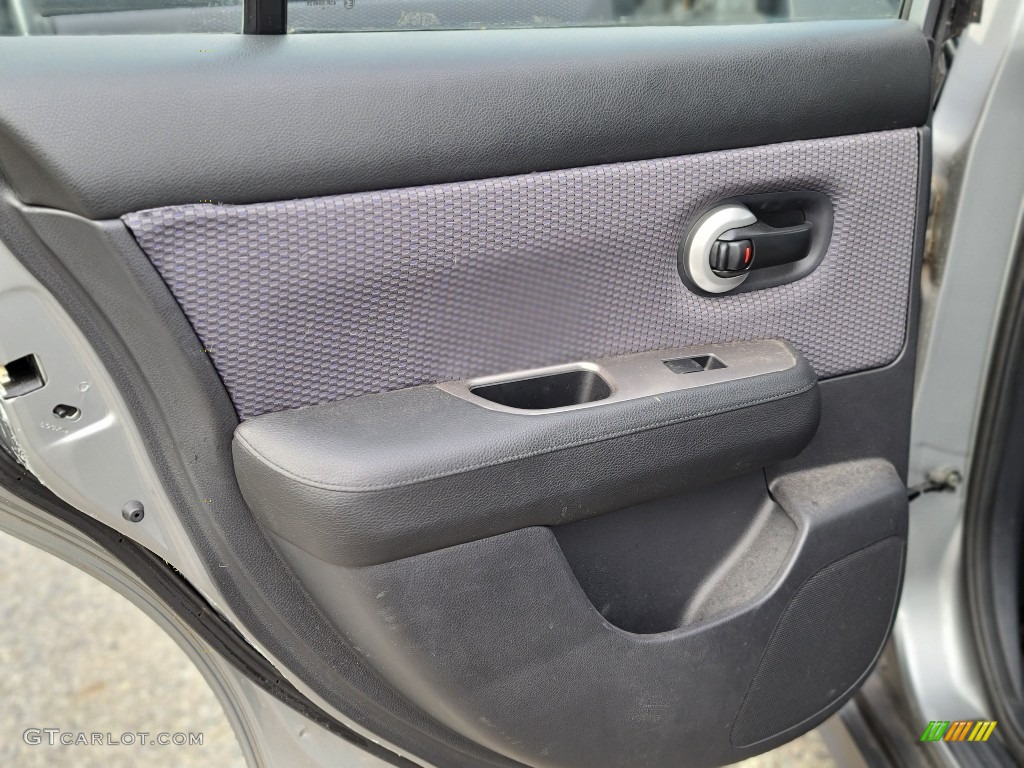 2009 Versa 1.8 S Hatchback - Magnetic Gray / Charcoal photo #12