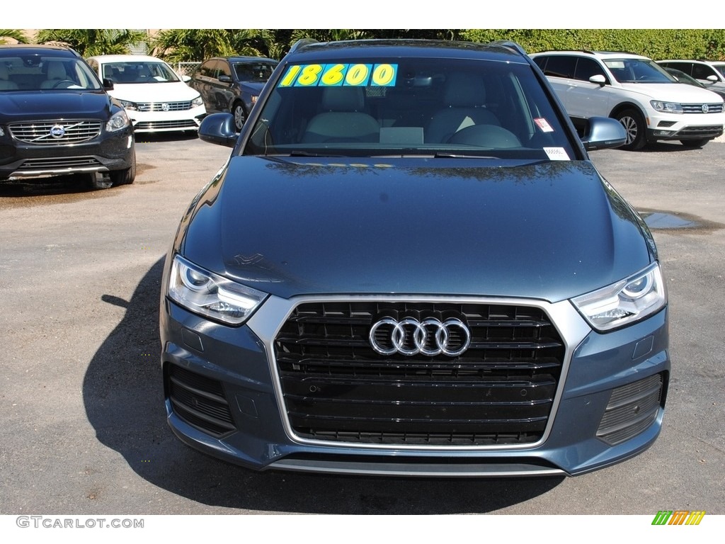2017 Q3 2.0 TFSI Premium Plus - Utopia Blue Metallic / Rock Gray photo #3