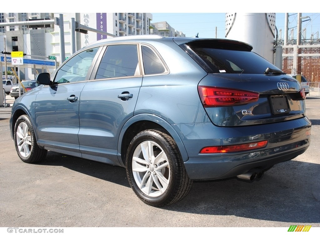 2017 Q3 2.0 TFSI Premium Plus - Utopia Blue Metallic / Rock Gray photo #7