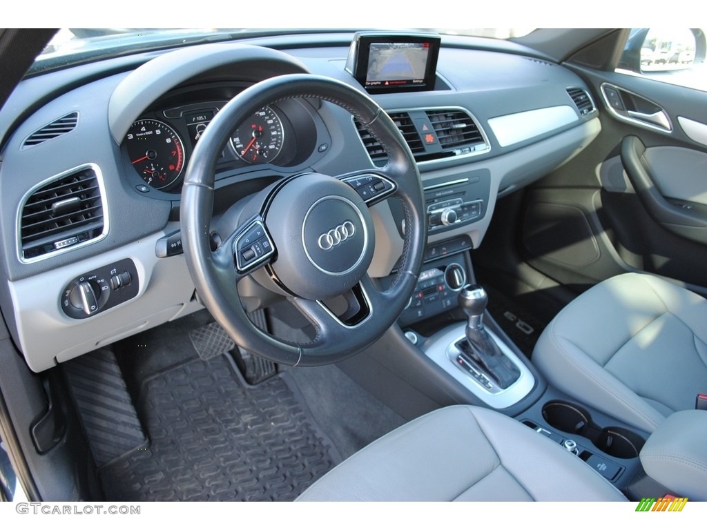 Rock Gray Interior 2017 Audi Q3 2.0 TFSI Premium Plus Photo #140540871
