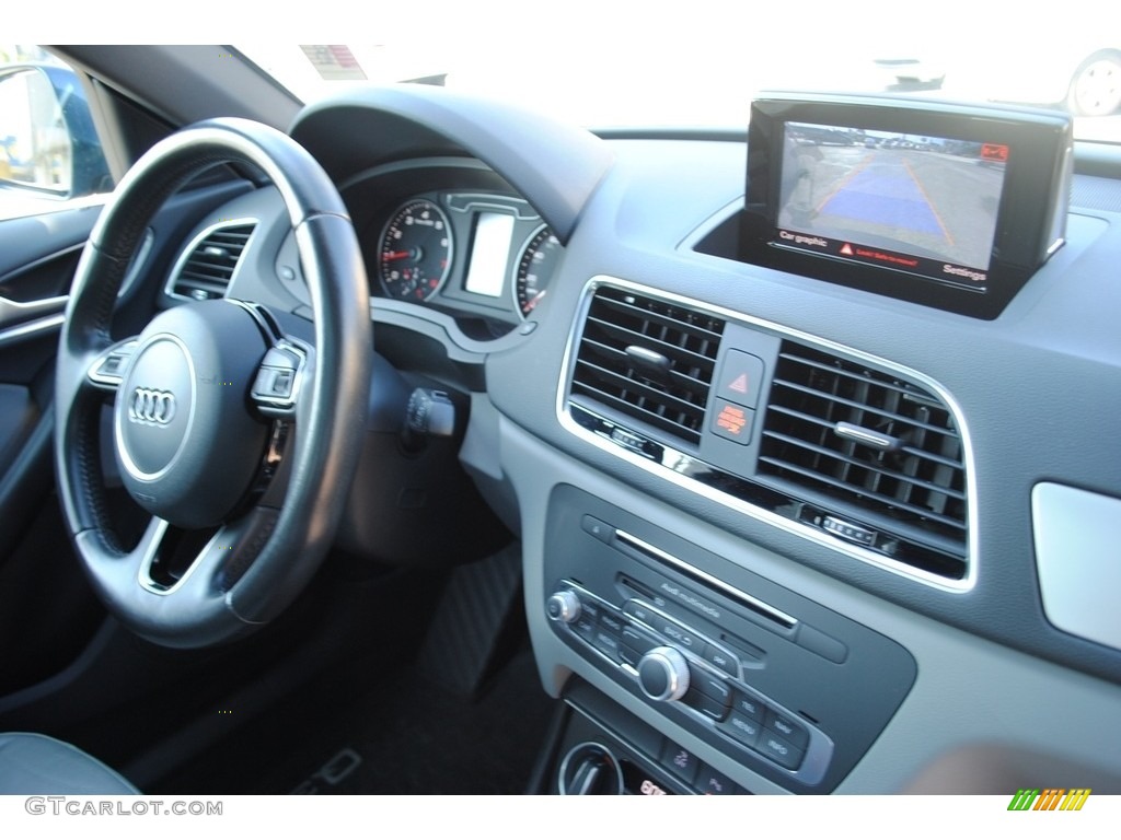 2017 Q3 2.0 TFSI Premium Plus - Utopia Blue Metallic / Rock Gray photo #19