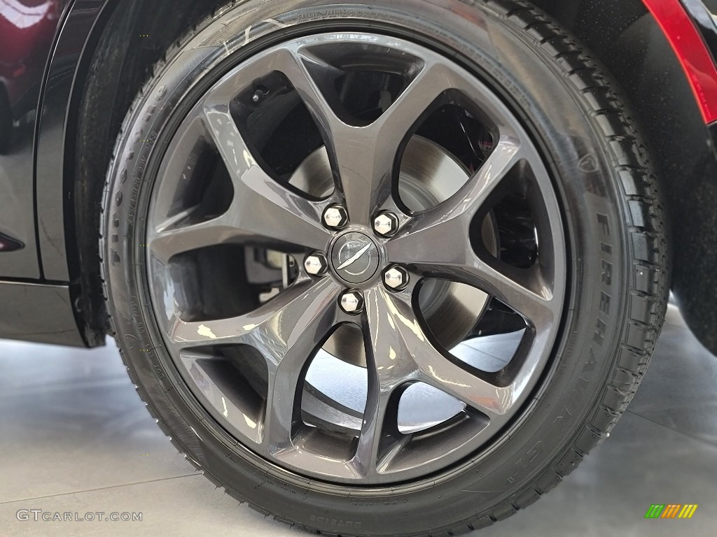 2021 Chrysler 300 S Wheel Photos