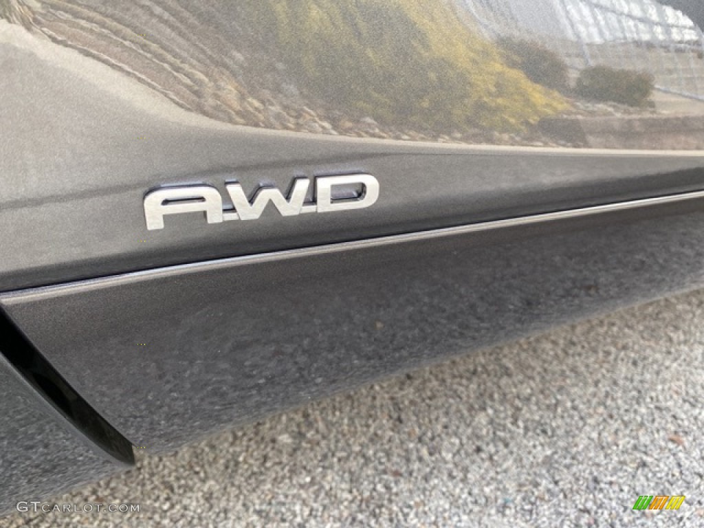 2021 Toyota Highlander Hybrid Limited AWD Marks and Logos Photo #140542916