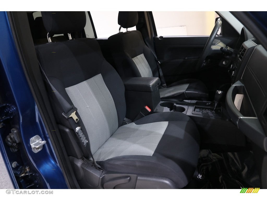 2010 Liberty Sport 4x4 - Deep Water Blue Pearl / Dark Slate Gray photo #12