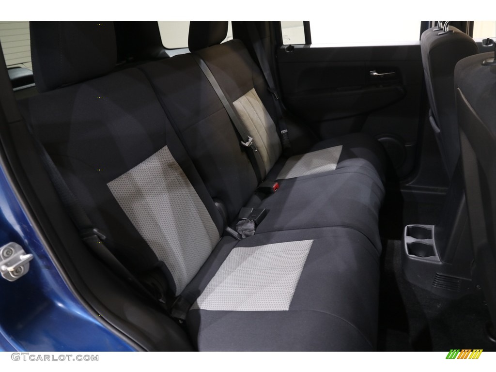 2010 Liberty Sport 4x4 - Deep Water Blue Pearl / Dark Slate Gray photo #13