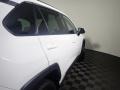 Super White - RAV4 XLE AWD Photo No. 21