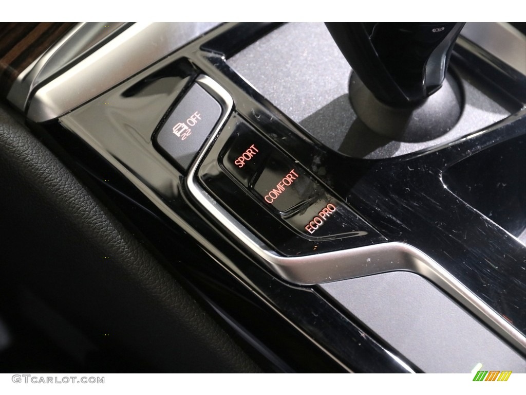 2020 5 Series 530i xDrive Sedan - Jet Black / Black photo #18