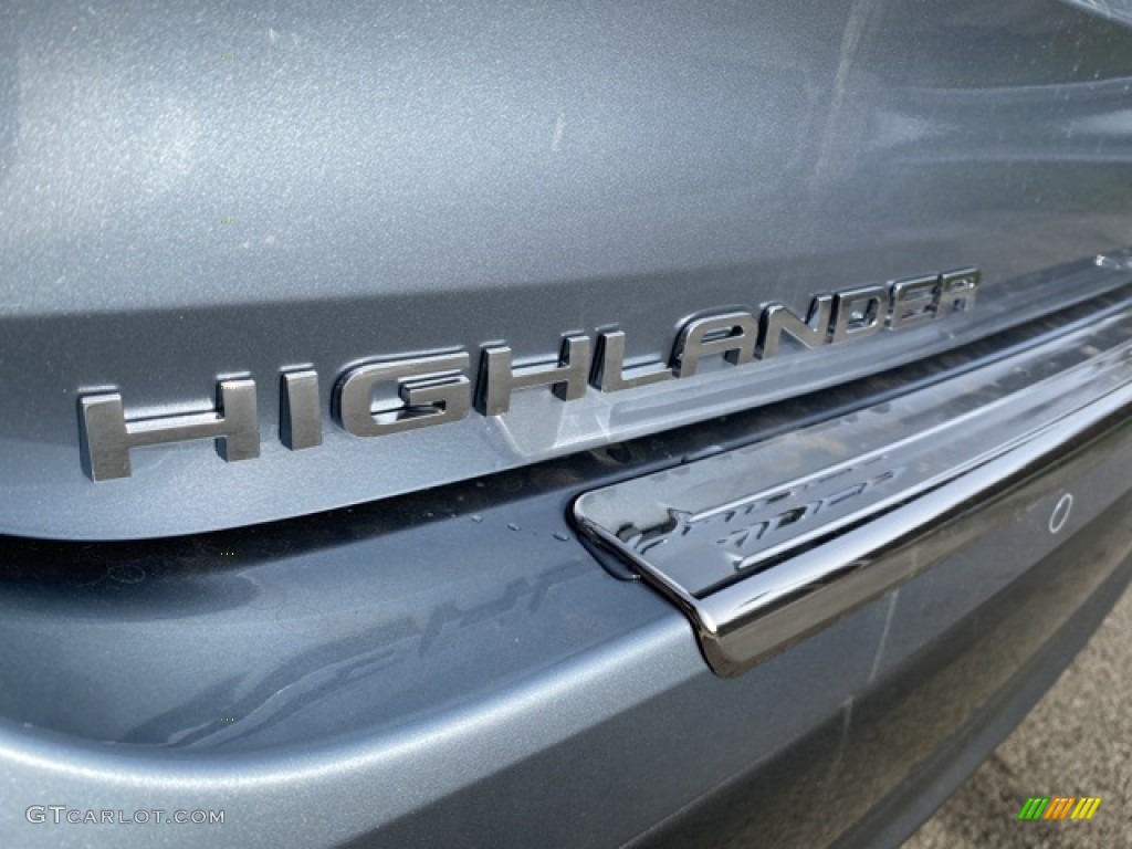 2021 Toyota Highlander Limited AWD Marks and Logos Photos
