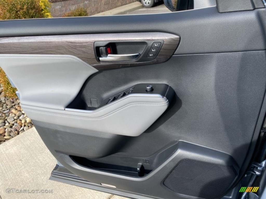 2021 Toyota Highlander Limited AWD Graphite Door Panel Photo #140555160
