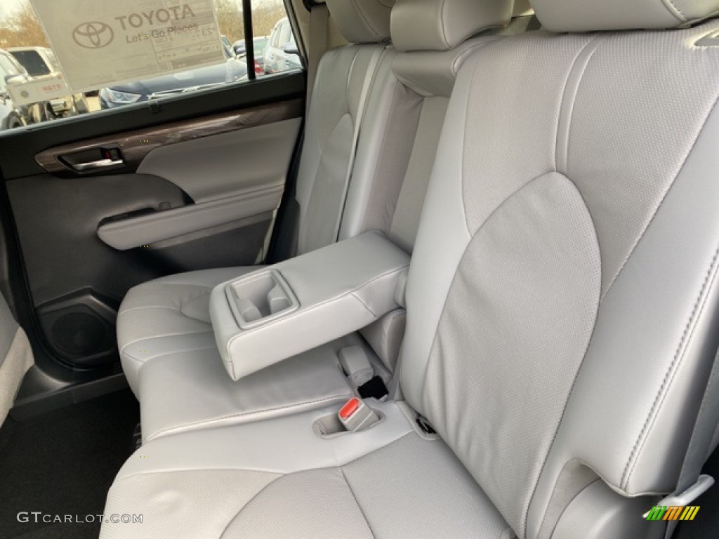 2021 Toyota Highlander Limited AWD Rear Seat Photos
