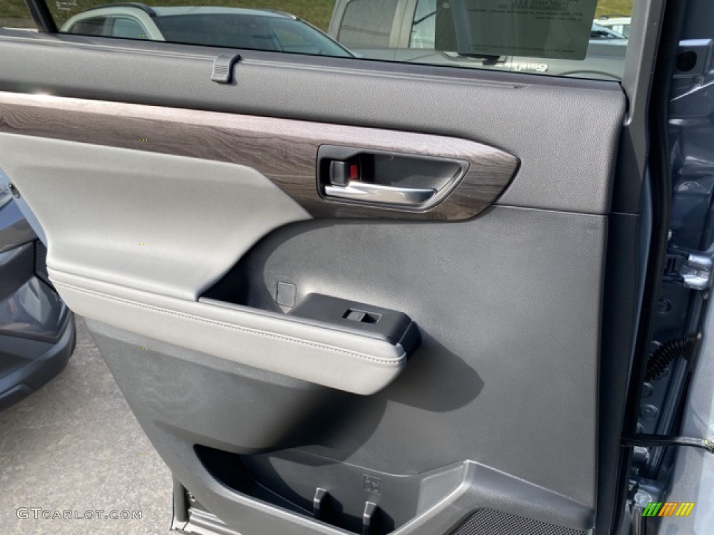2021 Toyota Highlander Limited AWD Graphite Door Panel Photo #140555205