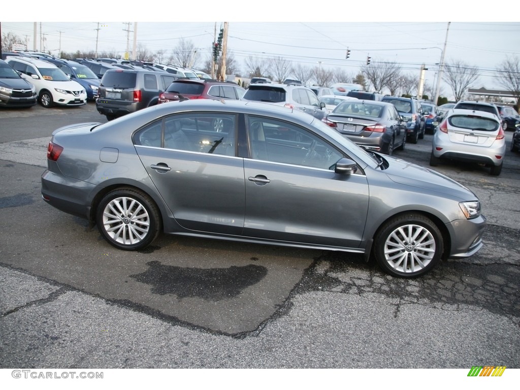 Platinum Grey Metallic 2016 Volkswagen Jetta SEL Exterior Photo #140557819