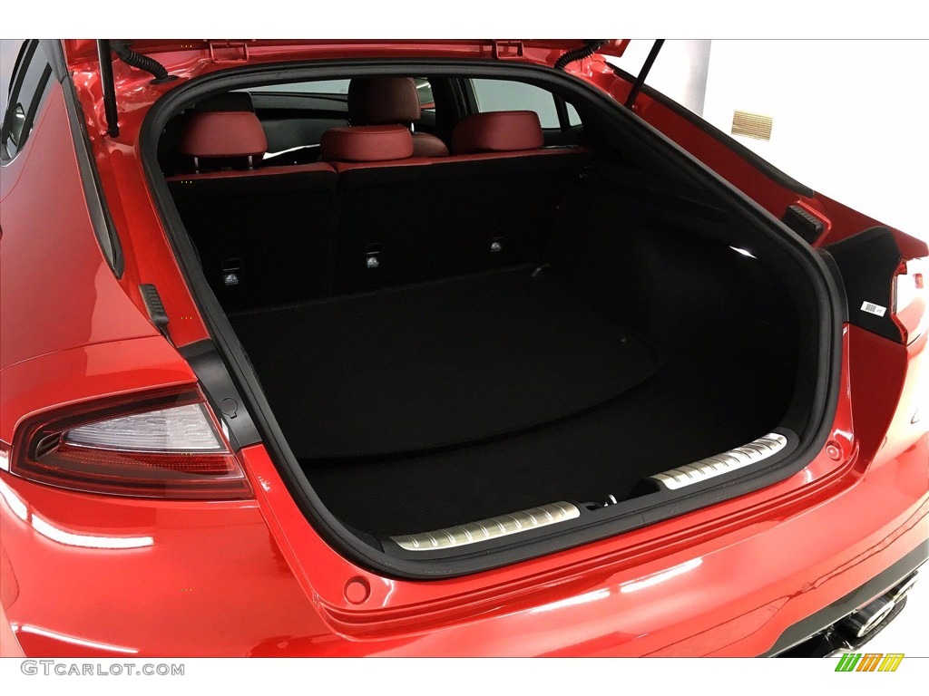 2018 Kia Stinger GT1 Trunk Photos