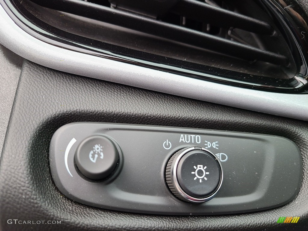 2017 Chevrolet Volt LT Controls Photo #140562550