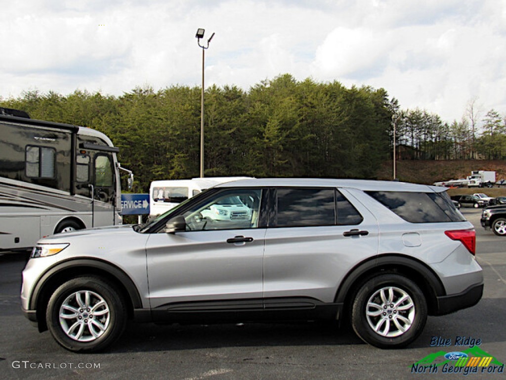 2021 Explorer RWD - Iconic Silver Metallic / Sandstone photo #2