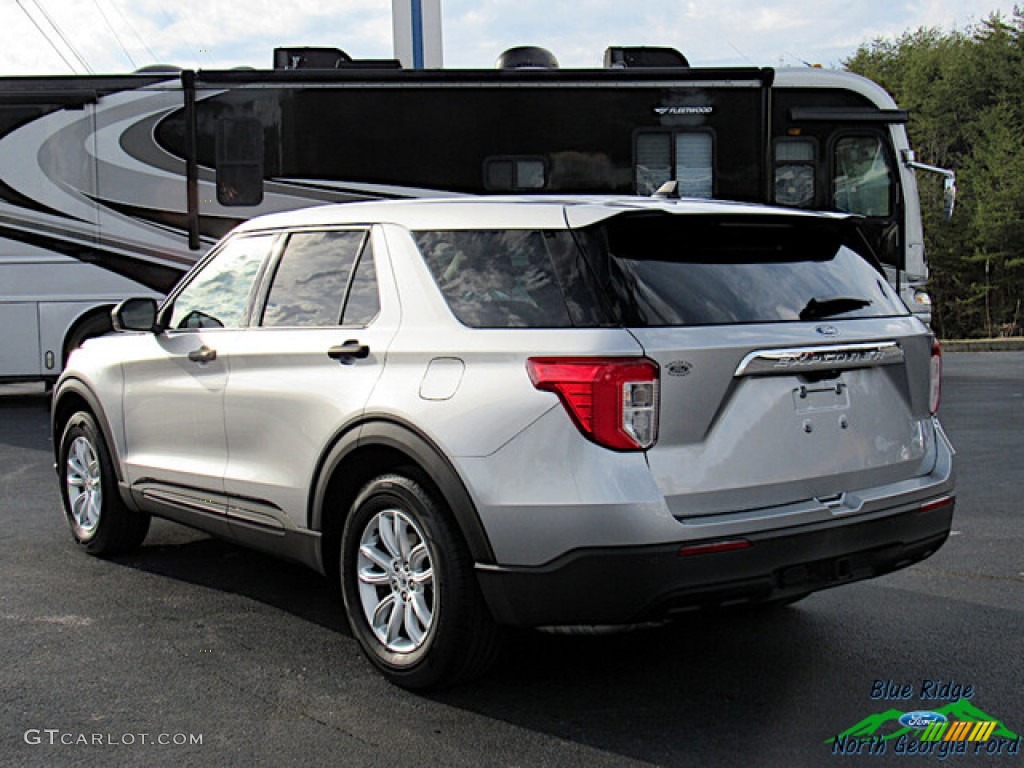 2021 Explorer RWD - Iconic Silver Metallic / Sandstone photo #3