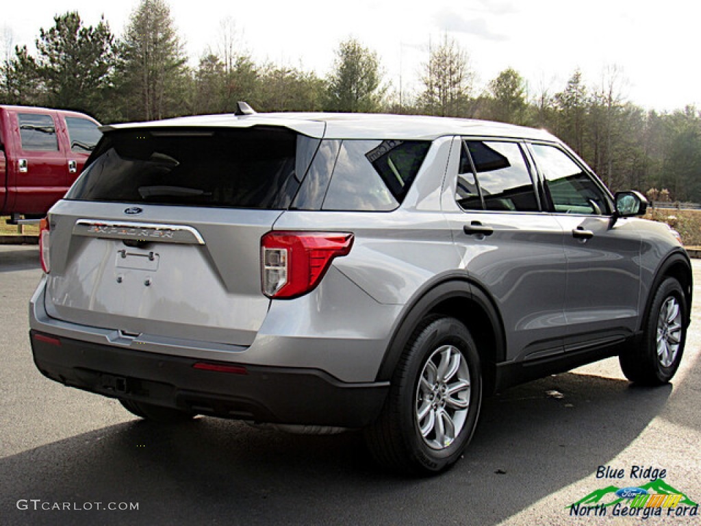2021 Explorer RWD - Iconic Silver Metallic / Sandstone photo #5