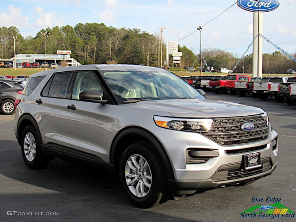 2021 Explorer RWD - Iconic Silver Metallic / Sandstone photo #7