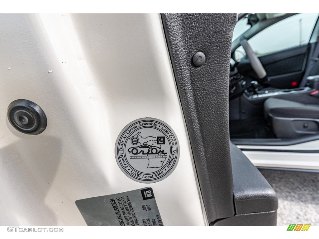 2008 G6 V6 Sedan - Ivory White / Ebony Black photo #40