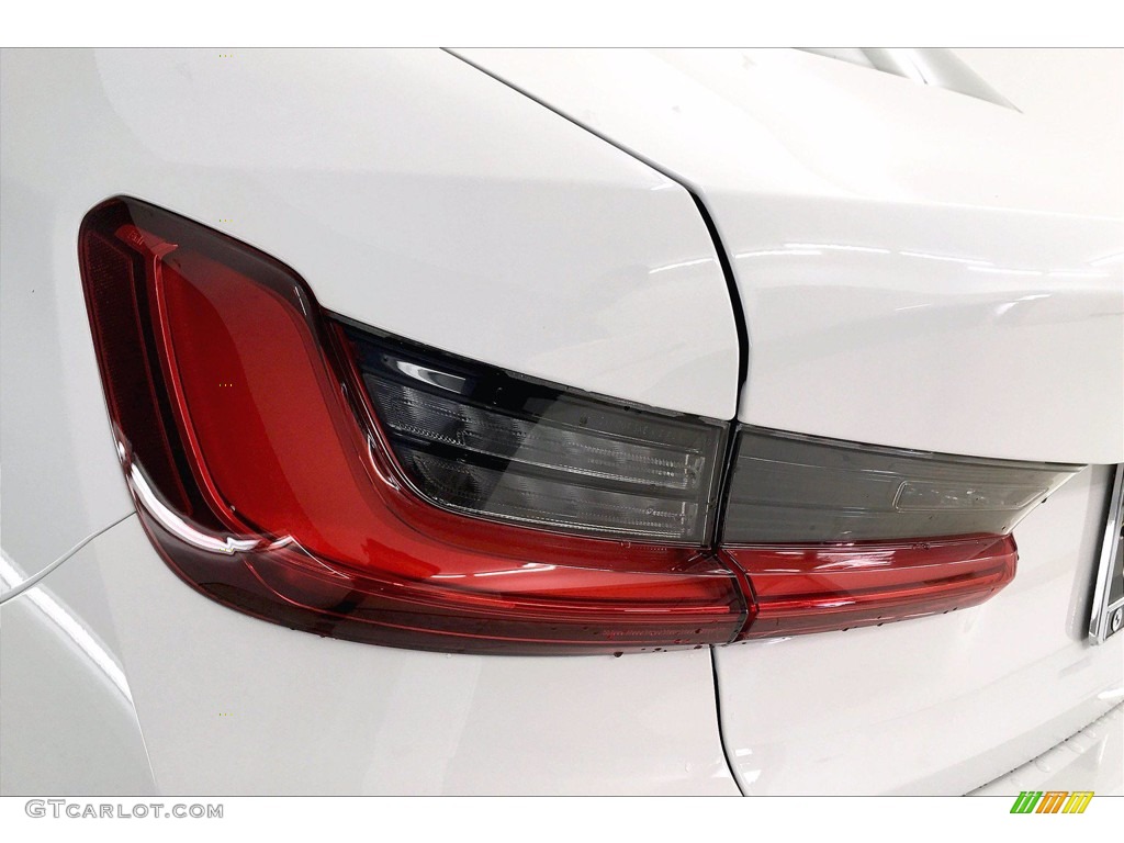 2021 3 Series 330i Sedan - Alpine White / Black photo #15