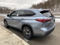 Moon Dust - Highlander Hybrid XLE AWD Photo No. 2