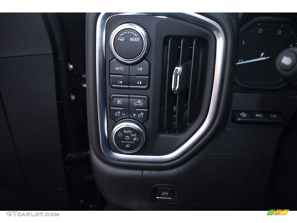 2021 GMC Sierra 3500HD Denali Crew Cab 4WD Controls Photo #140572653