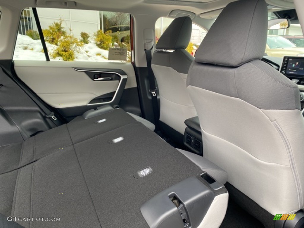 Light Gray Interior 2021 Toyota RAV4 XLE AWD Hybrid Photo #140573910