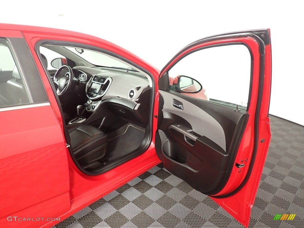 2017 Chevrolet Sonic Premier Sedan Jet Black/Dark Titanium Door Panel Photo #140573922
