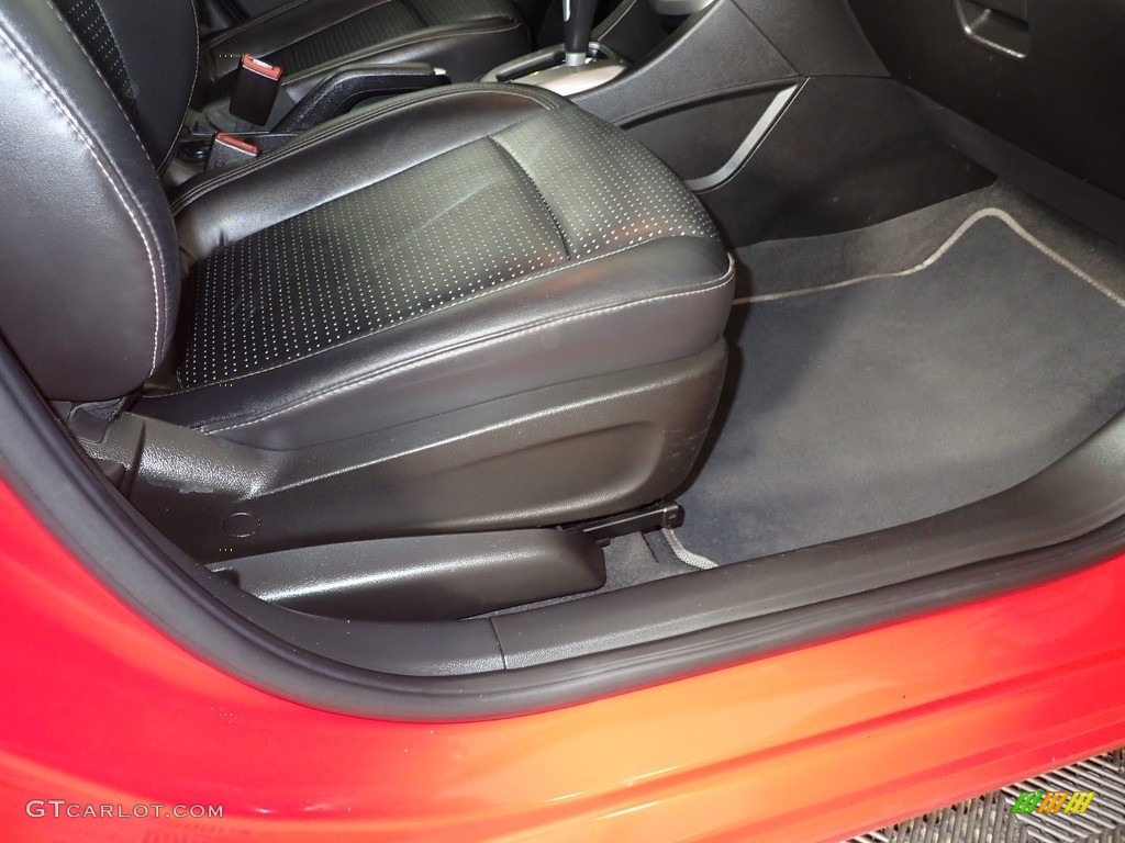 Jet Black/Dark Titanium Interior 2017 Chevrolet Sonic Premier Sedan Photo #140573946