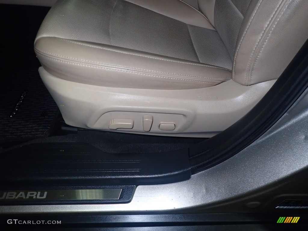 2016 Subaru Outback 2.5i Limited Front Seat Photo #140574120
