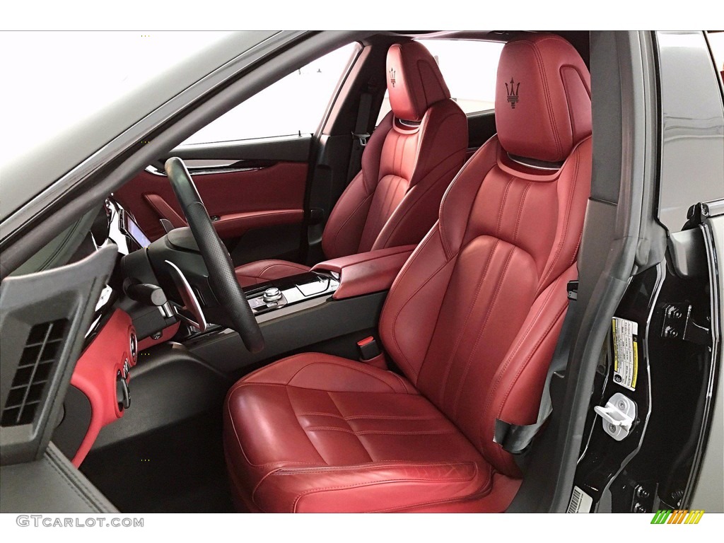 2017 Maserati Quattroporte S GrandSport Front Seat Photos