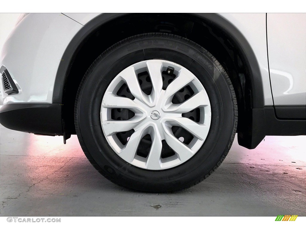 2016 Nissan Rogue S Wheel Photos