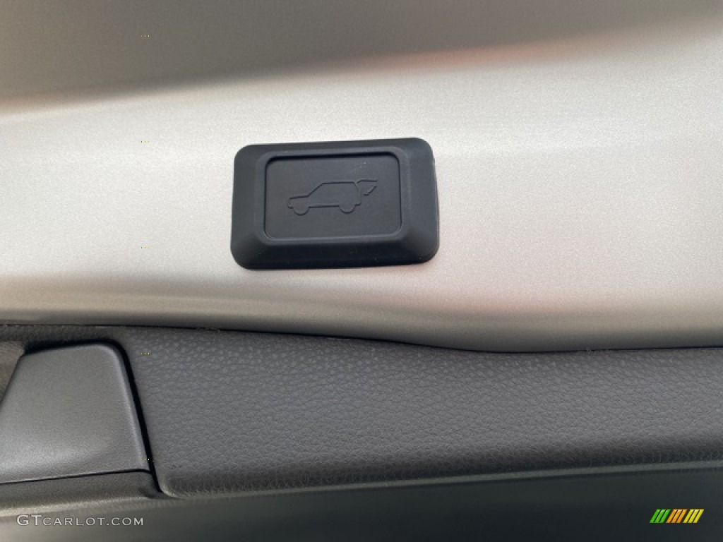 2021 RAV4 XLE AWD Hybrid - Silver Sky Metallic / Black photo #32