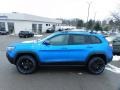 Hydro Blue Pearl - Cherokee Traihawk 4x4 Photo No. 9