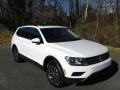 Pure White - Tiguan SE 4MOTION Photo No. 4