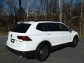 Pure White - Tiguan SE 4MOTION Photo No. 6