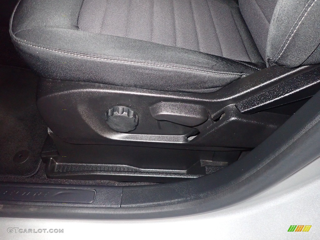 2019 Edge SE - Ingot Silver / Ebony photo #23