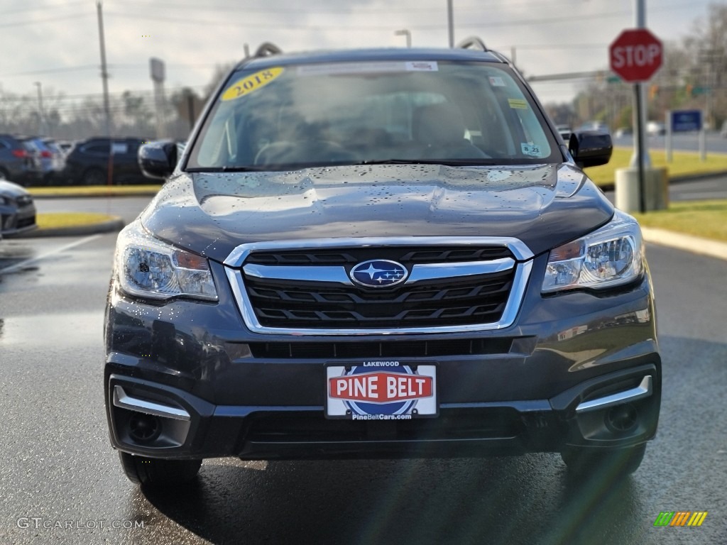 2018 Forester 2.5i Premium - Dark Gray Metallic / Platinum photo #13