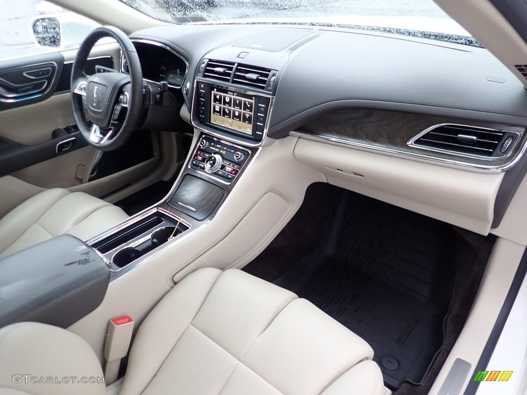 2017 Lincoln Continental Premier AWD Cappuccino Dashboard Photo #140591175
