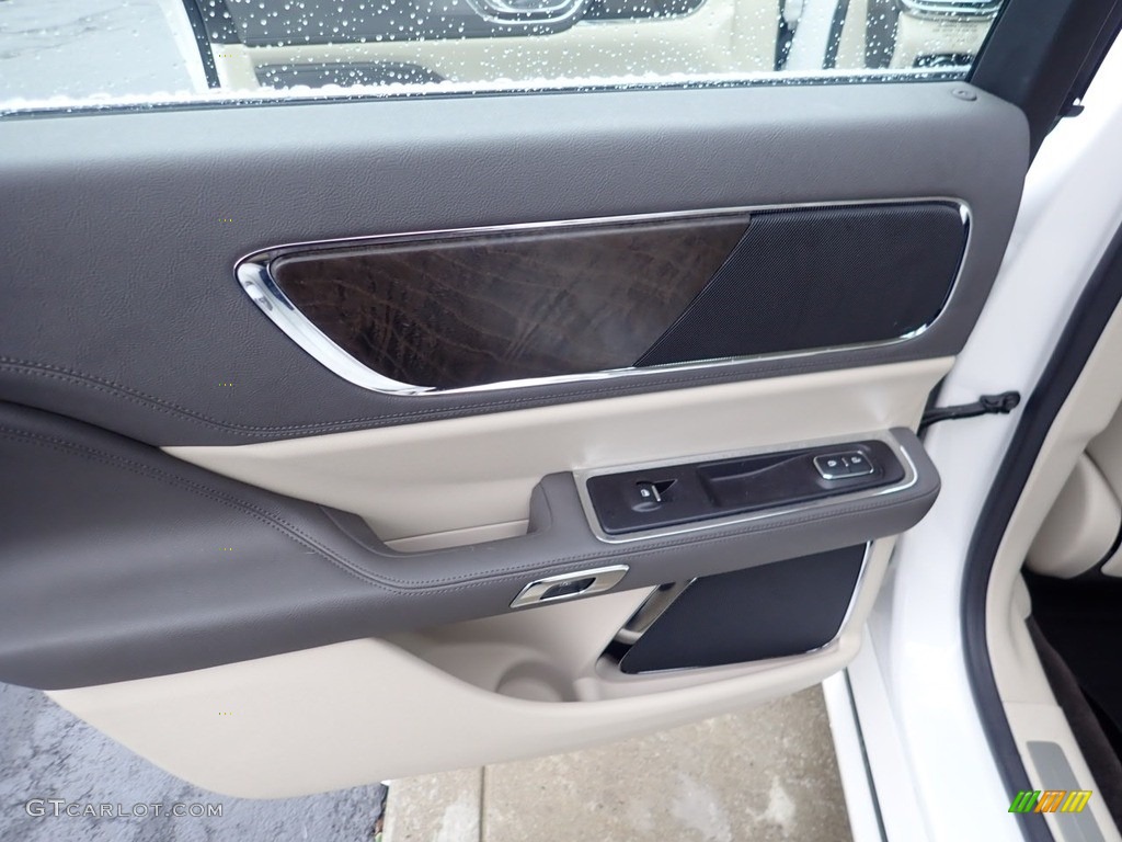 2017 Lincoln Continental Premier AWD Cappuccino Door Panel Photo #140591256