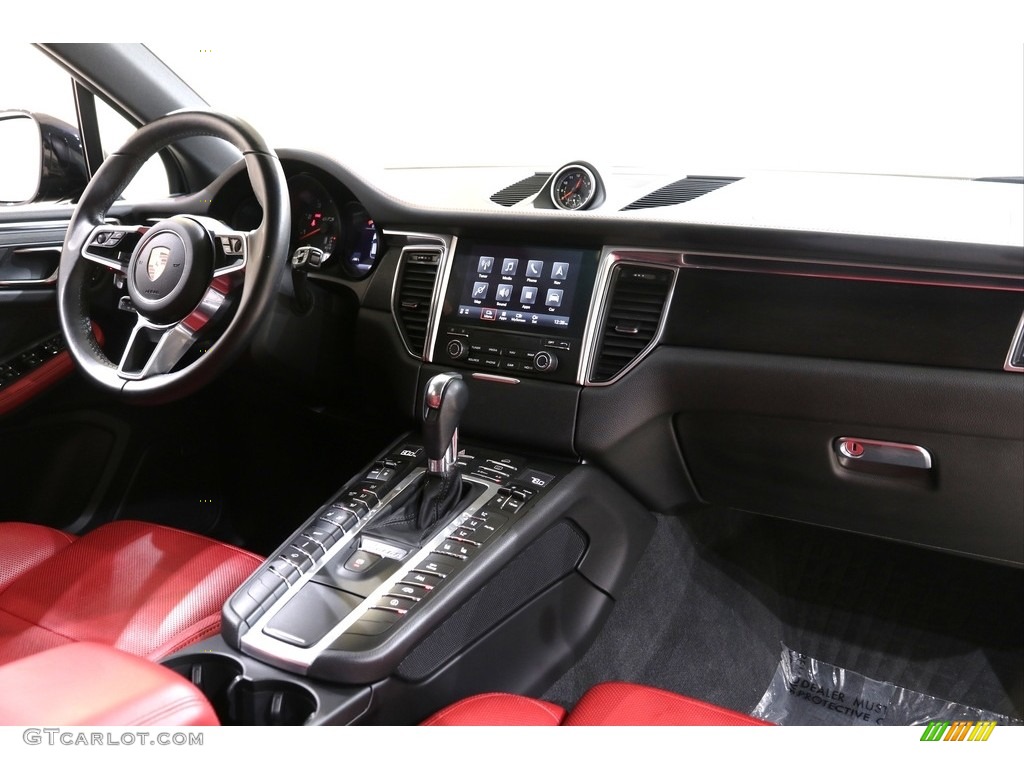 2018 Porsche Macan GTS Black/Garnet Red Dashboard Photo #140591553