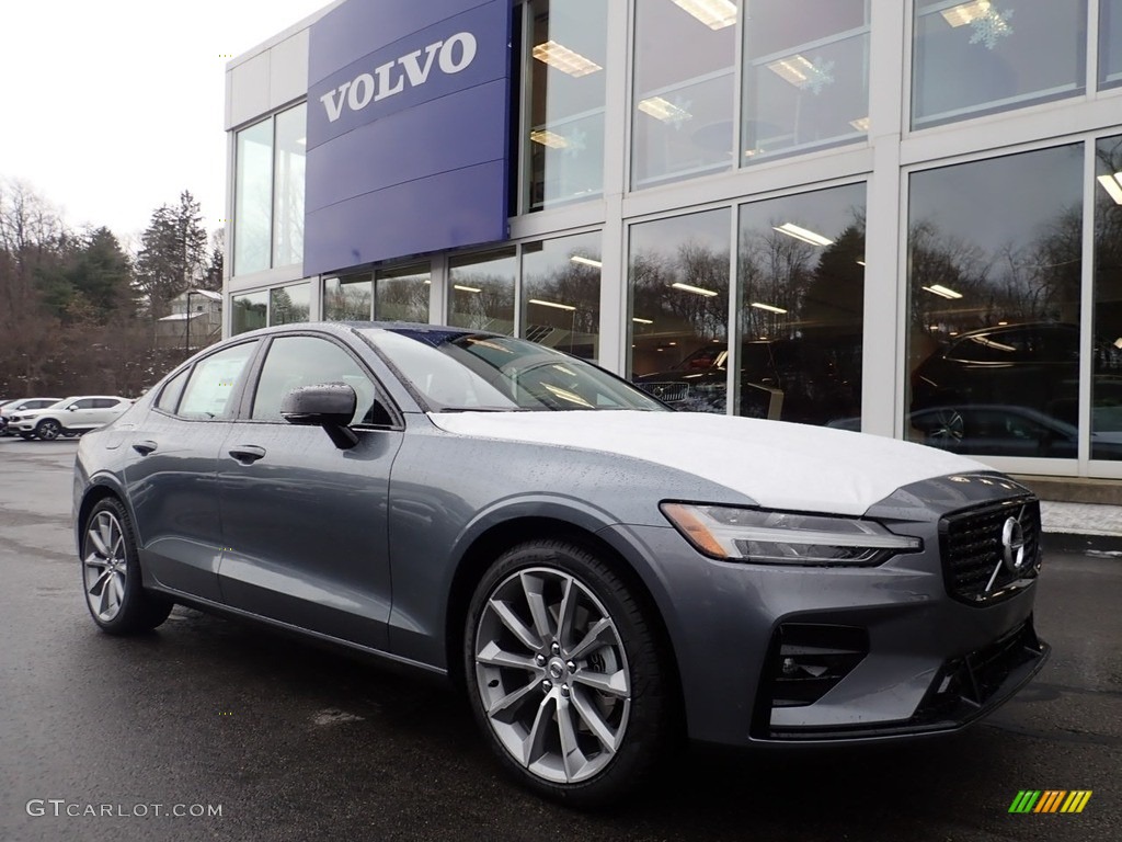 2021 S60 T5 Inscription - Osmium Gray Metallic / Charcoal photo #1