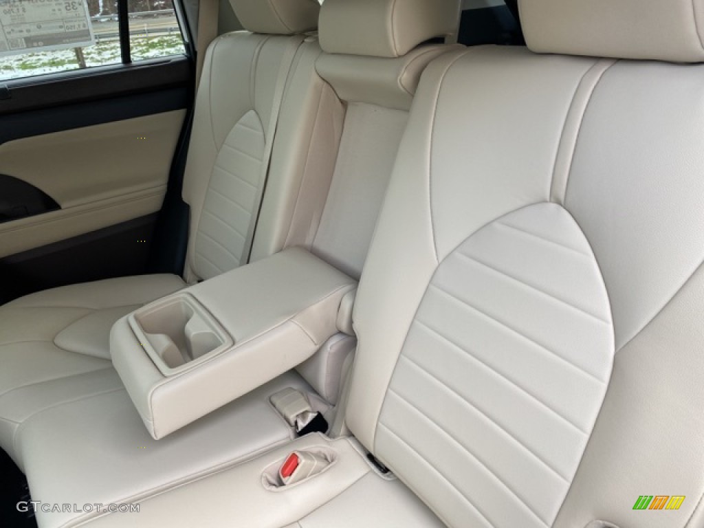 2021 Highlander Hybrid XLE AWD - Blizzard White Pearl / Black photo #29