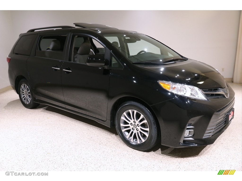 2020 Sienna XLE - Midnight Black Metallic / Ash photo #1