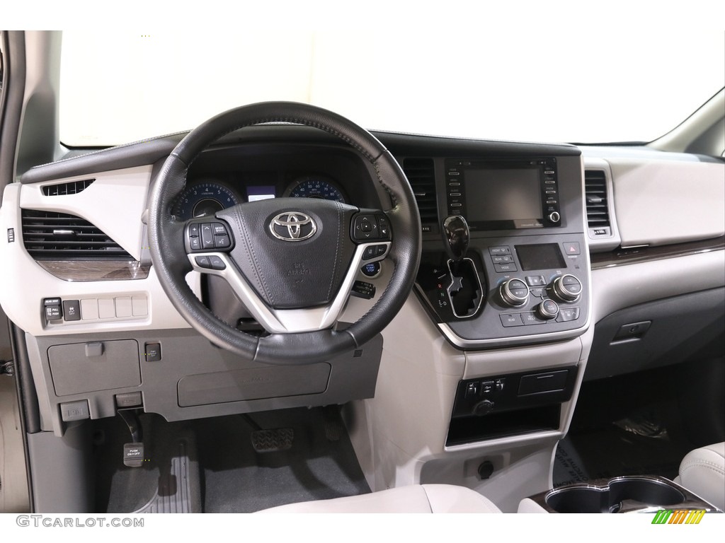 2020 Sienna XLE - Midnight Black Metallic / Ash photo #6